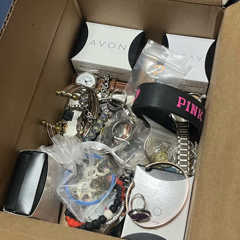 Jewelry and watch bundle